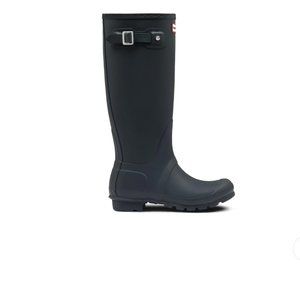 LIKE NEW - Hunter Classic Tall Rain Boots - Navy